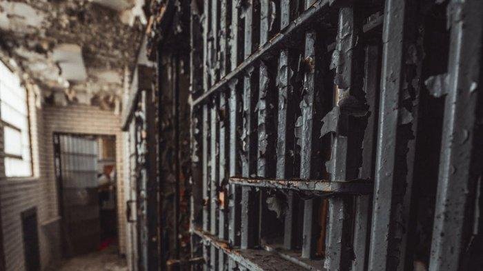 Suasana Ruang Tahanan Eks Kapolres Ngada Fajar Lukman di Rutan Kupang: Ditempatkan Sendiri