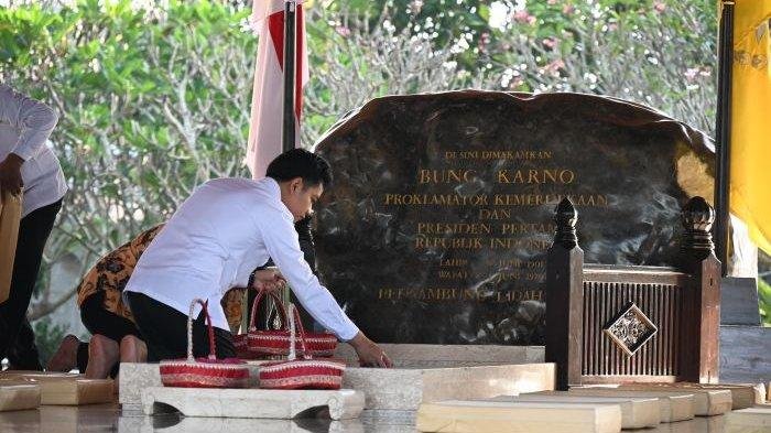 3 Fakta Kunjungan Gibran ke Blitar: Ziarah Makam Bung Karno hingga Mahasiswa Diadang Paspampres