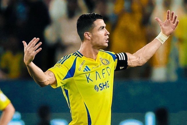 10 Pemain Top yang Dapat Direkrut Tanpa Biaya Transfer: Ronaldo & Neymar Siap Pindah Gratis