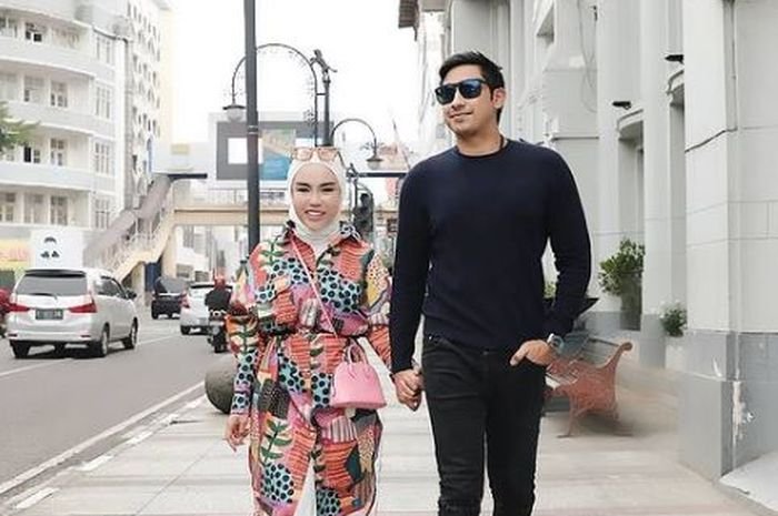 Jenguk Medina Zein di Penjara, Lukman Azhari Beberkan Kegiatan sang Istri di Rutan Pondok Bambu dan Kondisi Kesehatannya