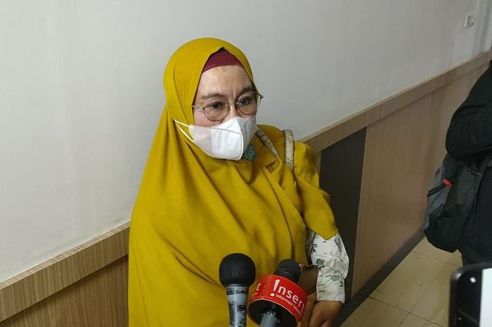 'Menyedihkan Saja' Melihat sang Cucu Rindu pada Ibunya, Tien Wartini Ungkap Kegiatan Medina Zein Setiap Bertemu Anak