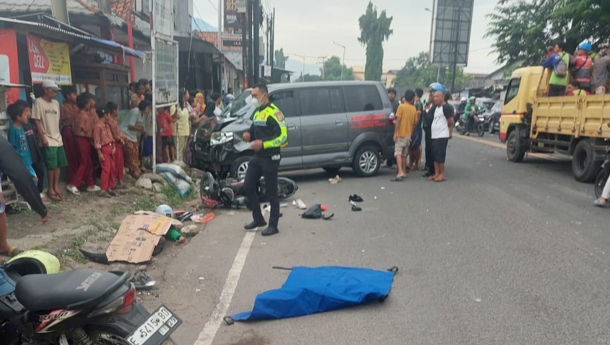 Ambulans Tabrak 2 Motor di Cirebon, 1 Pengemudi Ojol Tewas Mengenaskan