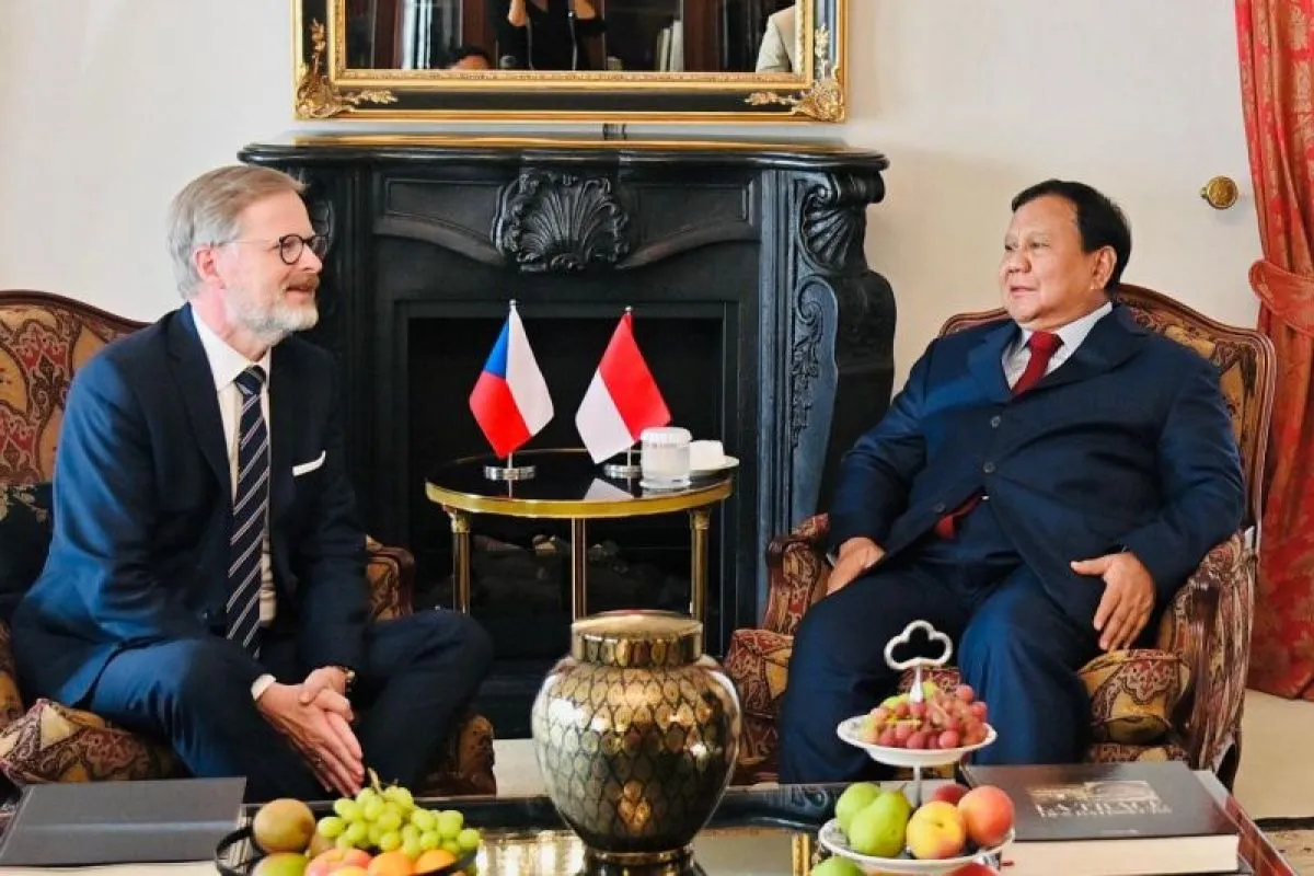 Prabowo bertemu PM Ceko Fiala di Praha menjelang kunjungan ke Rusia