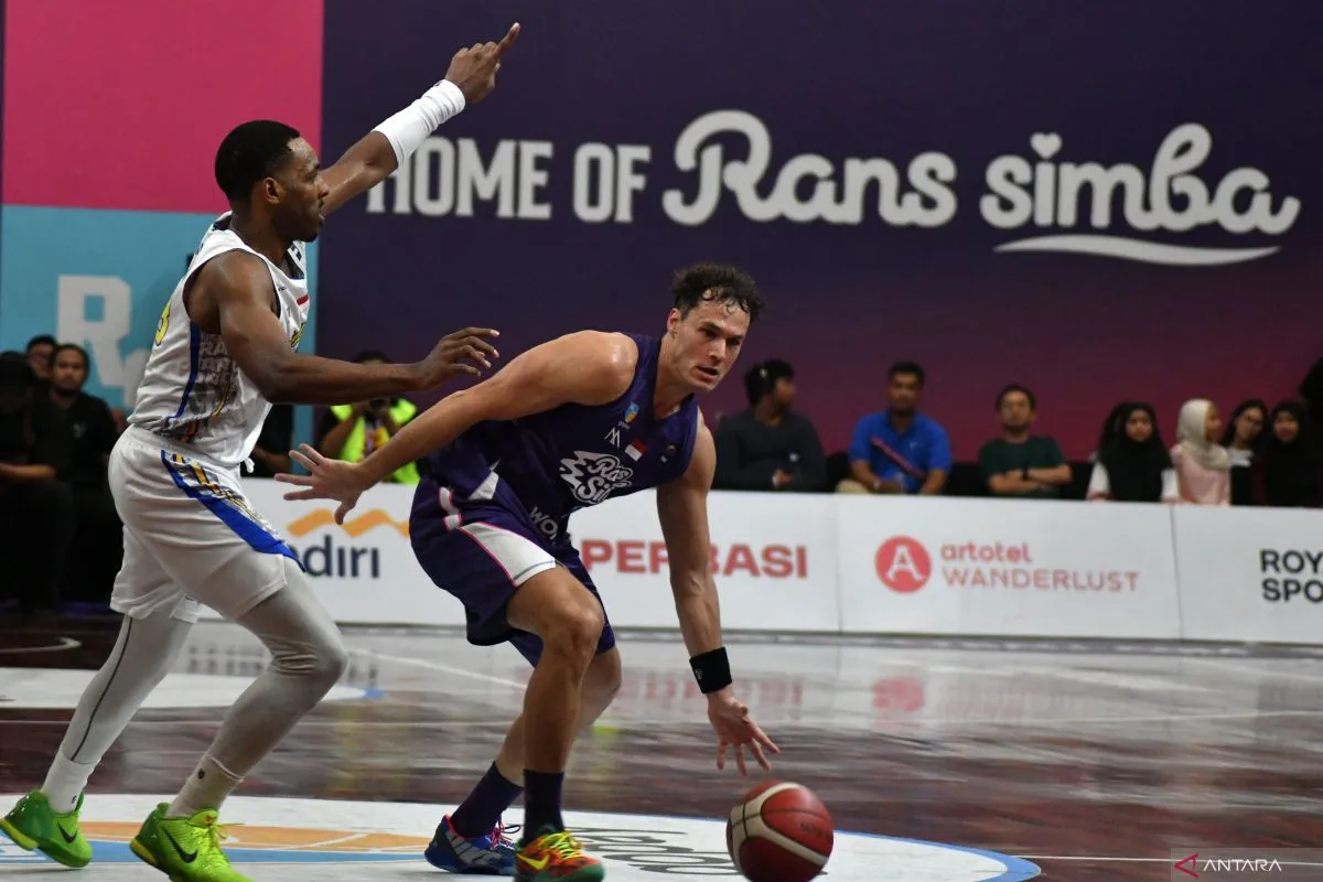 Rans tutup musim reguler dengan kalahkan Prawira