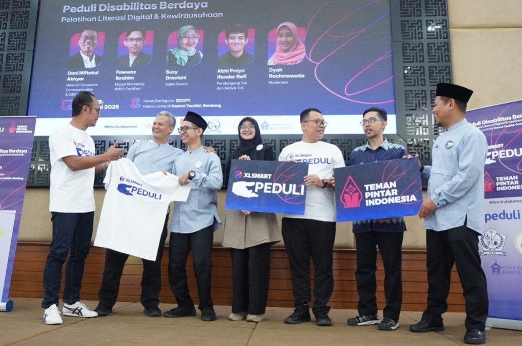 XLSMART Latih 100 Penyandang Disabilitas Tuli dan Daksa Jadi Wirausaha Digital