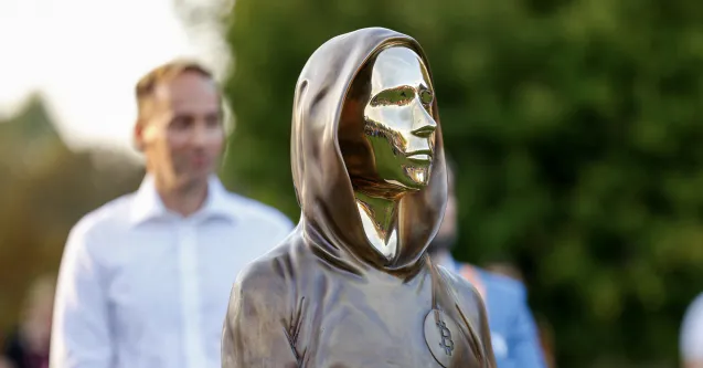 Pakar Blockchain Bantah Klaim CZ yang Sebut Satoshi Nakamoto AI Masa Depan