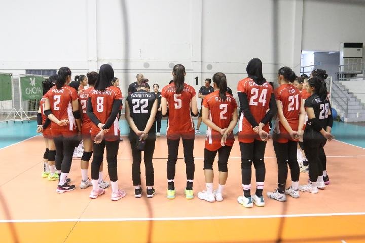 Timnas Bola Voli Putri Indonesia U-21 Coret 8 Pemain