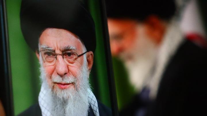Rudal Iran Hantam Rumah Sakit, Menhan Israel Ancam Bunuh Khamenei