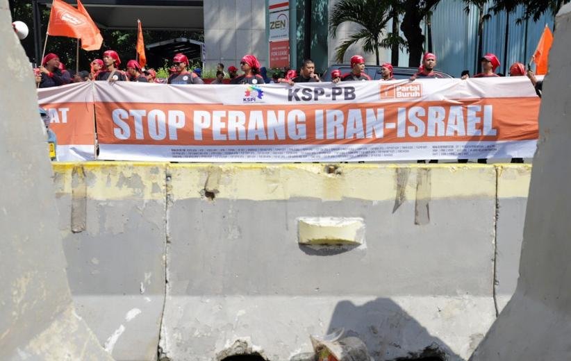Ratusan Buruh Geruduk Kantor PBB di Jakarta, Desak Hentikan Perang Iran-Israel