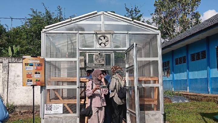 Menjemur Kopi dengan AI di Lereng Bukit Barisan