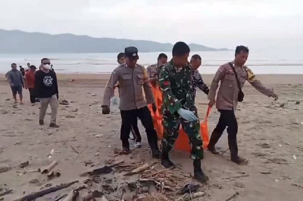 Pacitan Gempar, Mayat Perempuan Tanpa Busana Ditemukan di Pantai Teleng Ria
