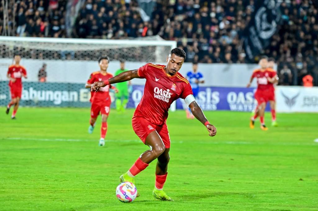 Resmi, Persijap Jepara Pertahankan Bomber Brasil 10 Gol: Siap Bersaing di Liga 1 2025-2026!