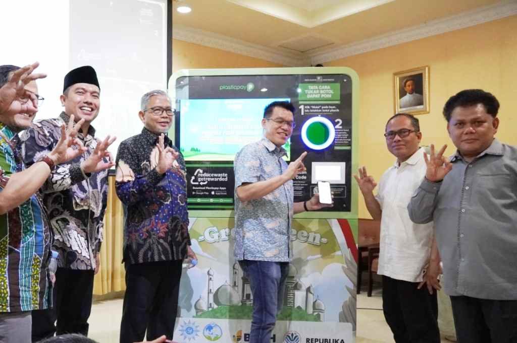 Ubah Sampah Jadi Rupiah: MLH PP Muhammadiyah Siap Buat 1.000 Mesin Tampung Botol Plastik