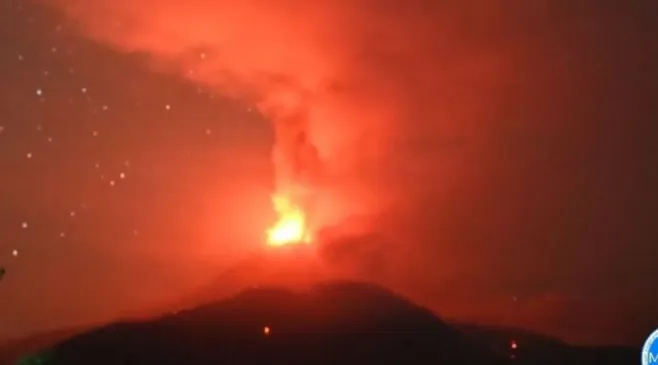 Status Gunung Lewotobi Naik Jadi Awas Sejak 17 Juni 2025