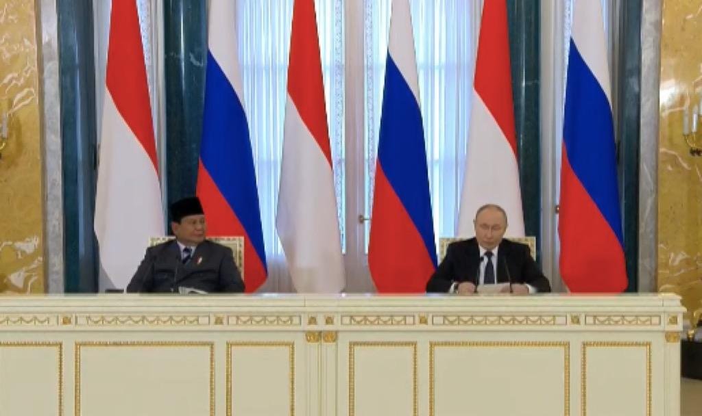 Putin Siap Kembangkan Nuklir di Indonesia