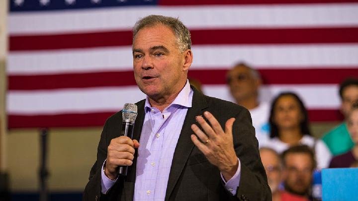 Senator AS Berupaya Batasi Kewenangan Trump Serang Iran