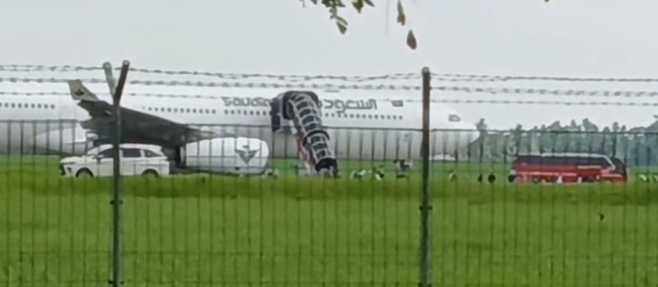 Saudi Airlines Diteror Bom, Operasional Bandara Kualanamu Berjalan Normal