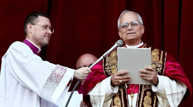 Dari Serukan Perdamaian Global dan Mengenang Warisan Paus Fransiskus, Berikut Isi Pidato Pertama Paus Leo XIV