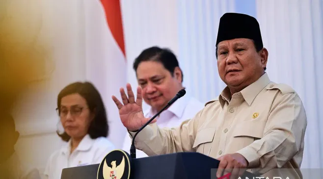 Prabowo Cuek IHSG Turun, Bilang Hanya Beberapa Menteri yang Stres