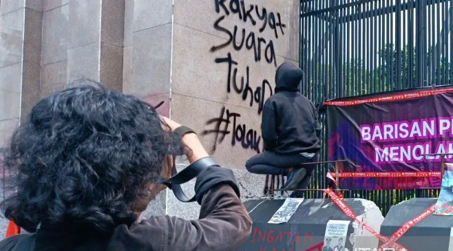 Daftar Nomor Bantuan Hukum untuk Massa Aksi Tolak RUU TNI