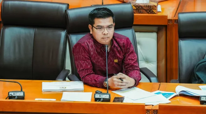 Politikus PDI Perjuangan Ingatkan Ancaman Overtourism Jika Pembangunan Bandara Bali Utara Dilanjutkan