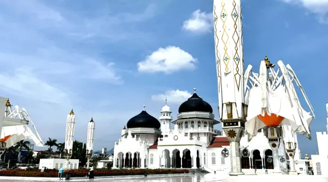 Masjid Raya Baiturrahman Sediakan 7.250 Takjil Gratis Selama Ramadhan