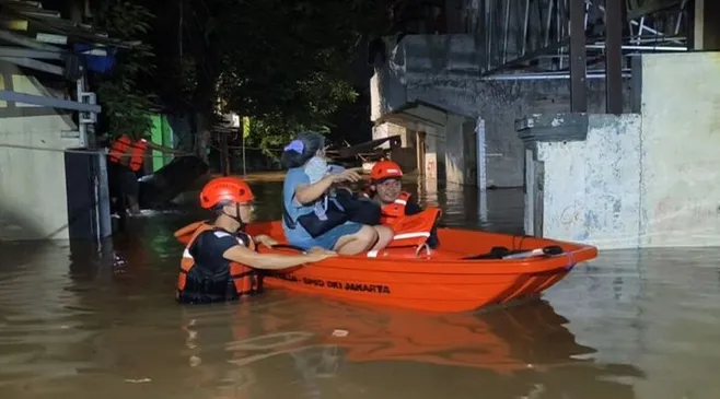 Banjir Kali Ciliwung Maret 2025 Melanda Jakarta, Puluhan RT Terendam