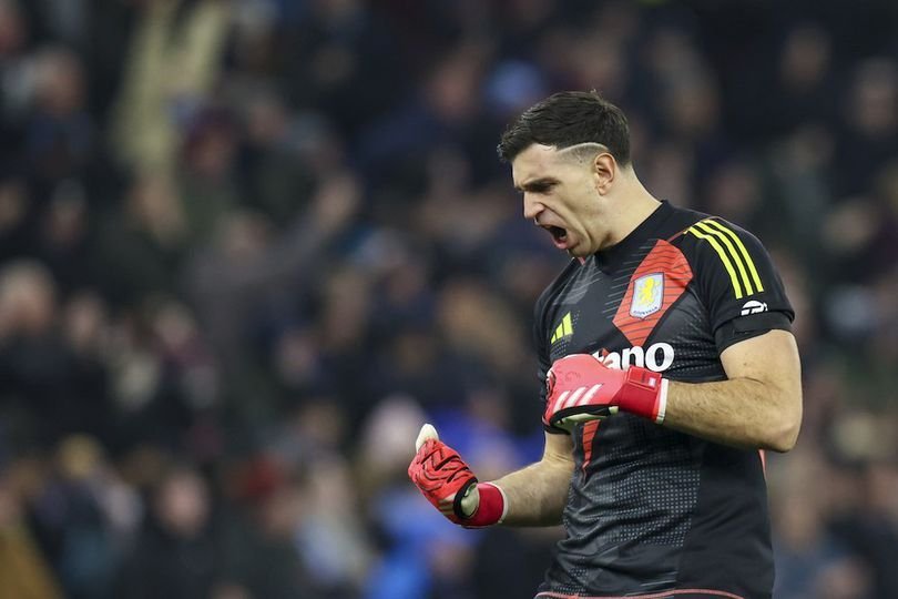 Emiliano Martinez Masuk Radar MU, Negosiasi Transfer Dimulai