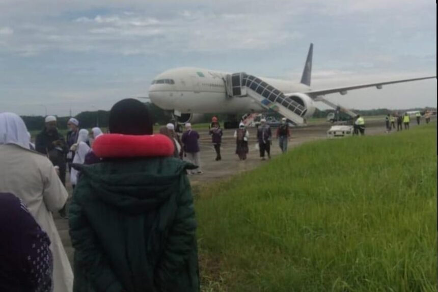 Densus 88 Telusuri Motif Ancaman Bom Pesawat Saudia Airlines