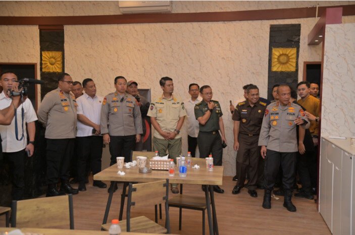 Polisi Ungkap Markas Judi Kasino Berkedok Futsal dan Biliard di Bandung, 44 Tersangka Dijerat