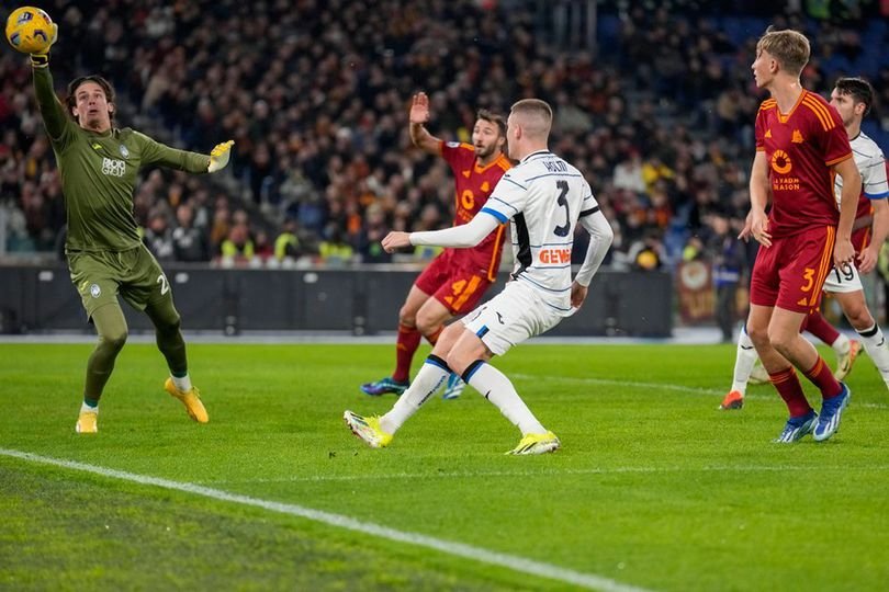 Marco Carnesecchi: Benteng Muda Italia Calon Pengganti Onana di Manchester United