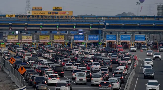 Enaknya Jadi Pengusaha Tol, Tarif Naik Per Dua Tahun Tapi Standar Pelayanan Minimum Dinilai Gitu-Gitu Doang