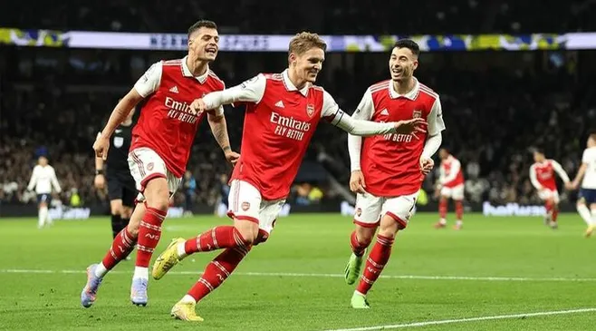Bungkam Tottenham Hotspur, Arsenal Kian Kokoh di Puncak Berkat Penampilan Gemilang Ramsdale
