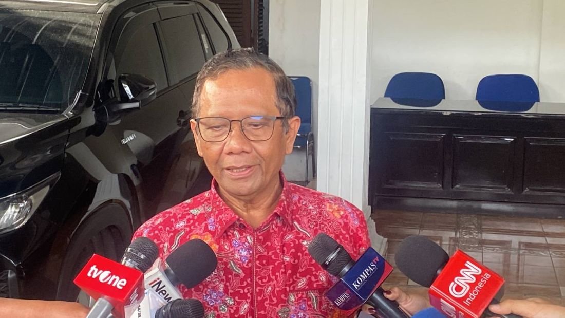 Mahfud MD Sarankan Pejabat Baca Buku Paradoks Indonesia Karya Prabowo, Ada 2 Alasannya!