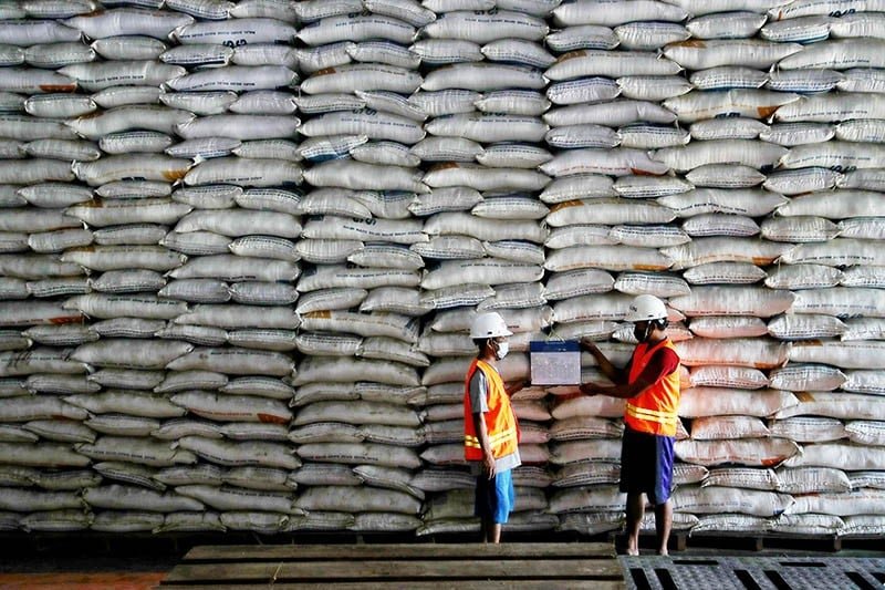 Stok Beras Numpuk di Gudang, Bulog: Kualitas Dipastikan Baik