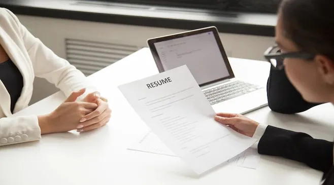 4 Cara Membuat Resume yang Profesional dan Disukai HRD atau User