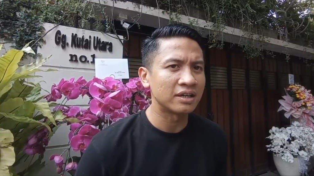 Prabowo Kirim Karangan Bunga Ucapan Selamat Ulang Tahun untuk Jokowi