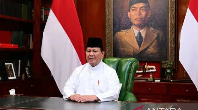 Presiden Prabowo Melaksanakan Gelar Griya di Istana Merdeka Setelah Salat Id