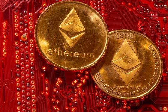Sentimen Negatif Mendominasi, Harga Uang Kripto Ethereum Jatuh 10%