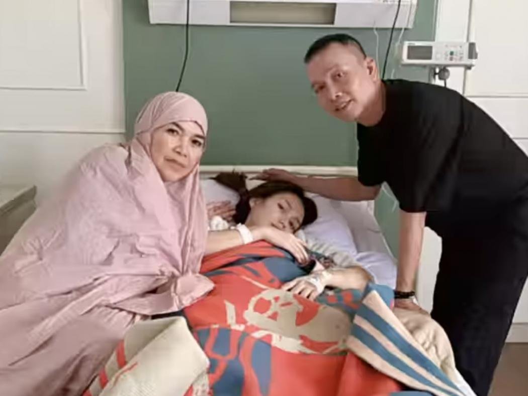 Ayu Ting Ting Mendadak Dilarikan ke Rumah Sakit, Terbaring Lemas