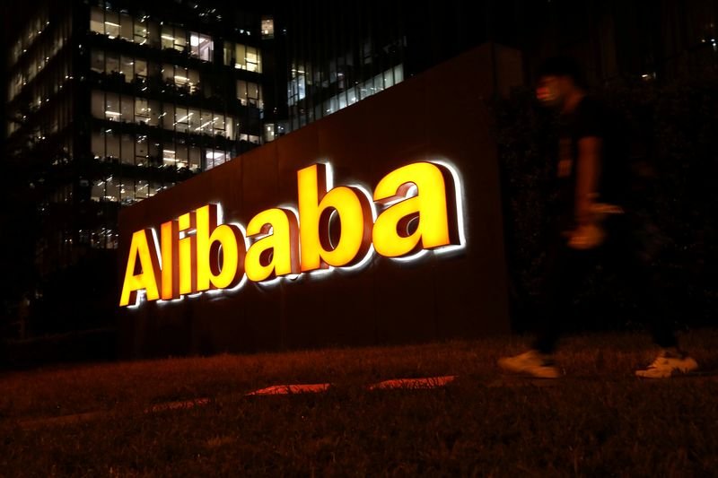 Alibaba menggabungkan platform pengiriman makanan dan unit perjalanan ke dalam bisnis e-commerce