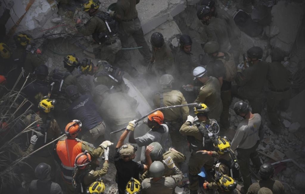 Serangan Iran ke Israel Makin Ganas, Durasi Lebih Lama hingga Padamkan Listrik Banyak Kota