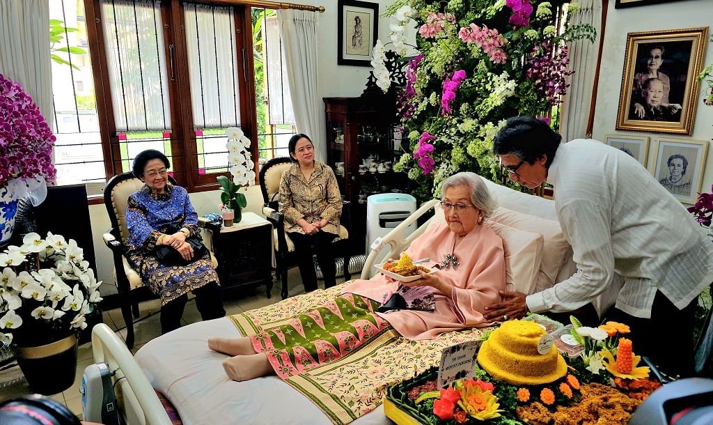 Hadiri HUT ke-100 Istri Jenderal Hoegeng, Megawati Terharu Kenang Rawat Anggrek Bersama